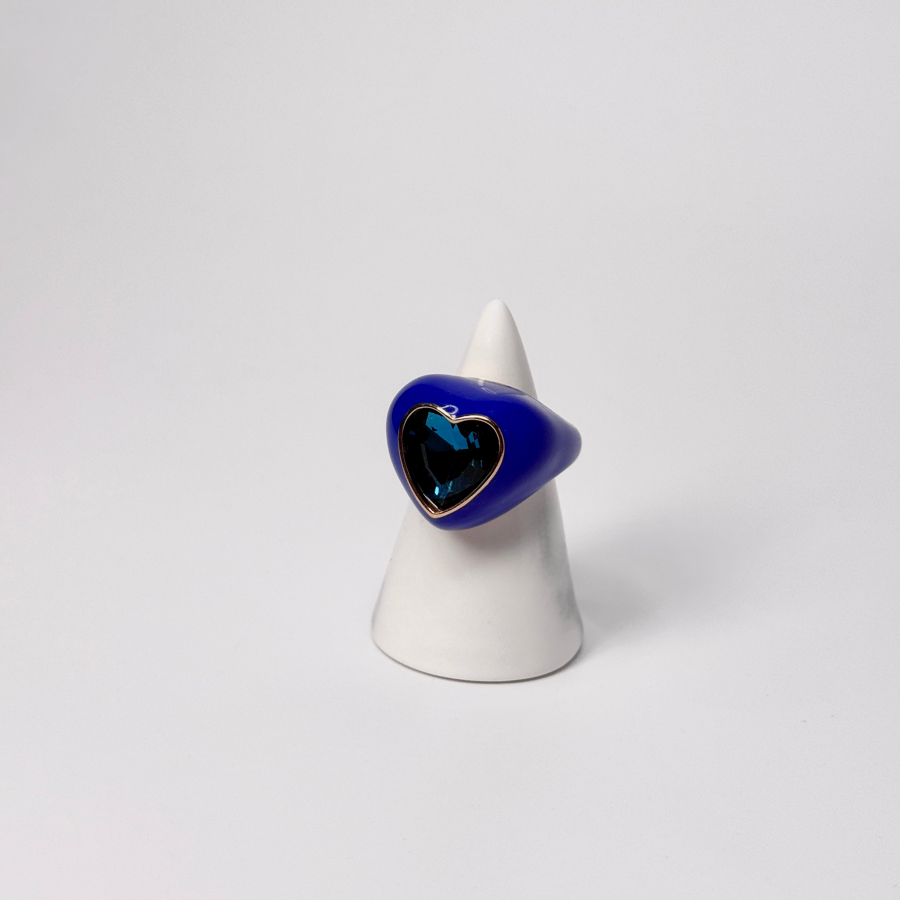 HEARTTHROB RING